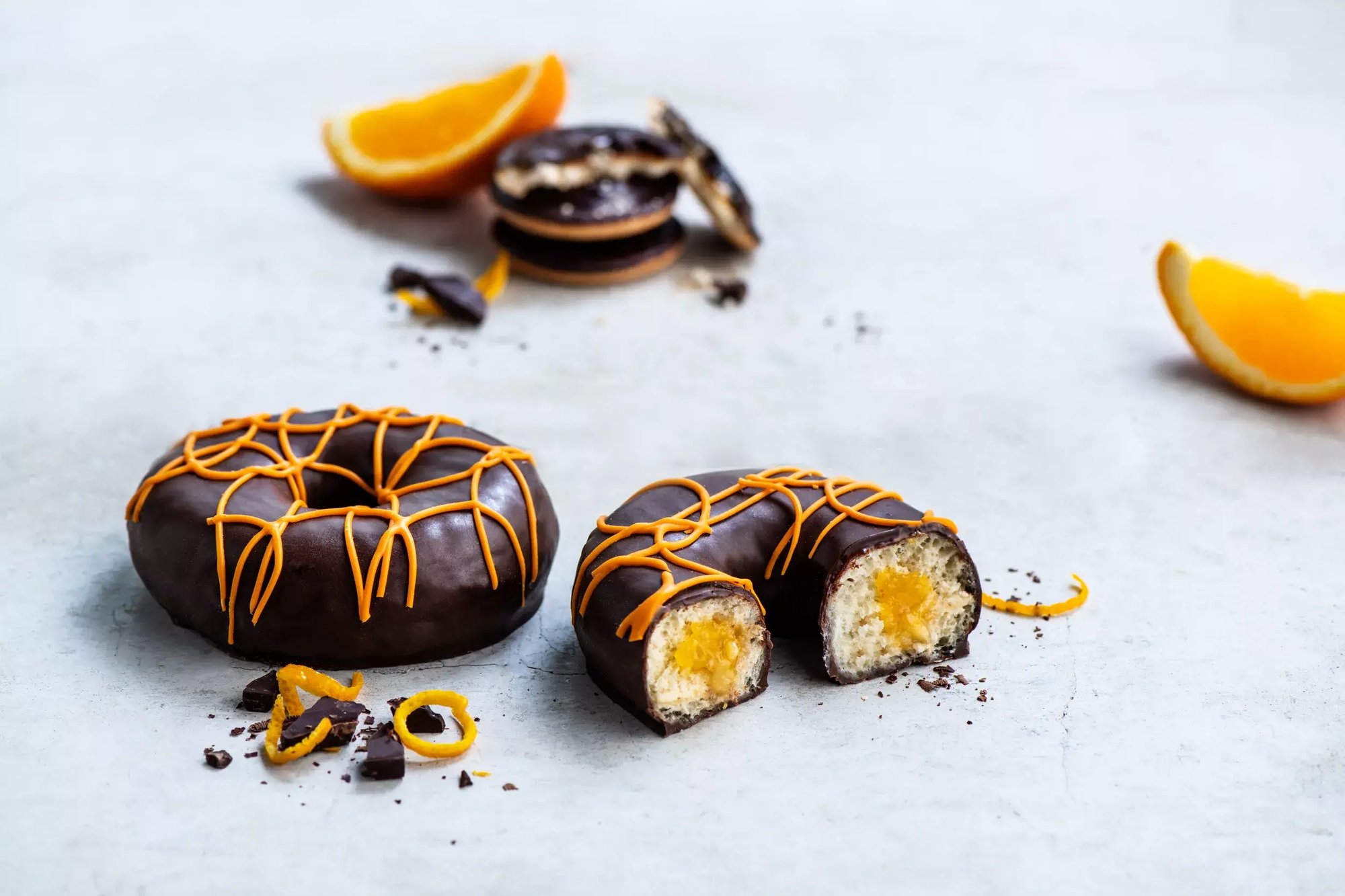 Vandemoortele-D212 CHOCOLATE&ORANGE DONUT SFEERBEELD CCO_D212_54987- 